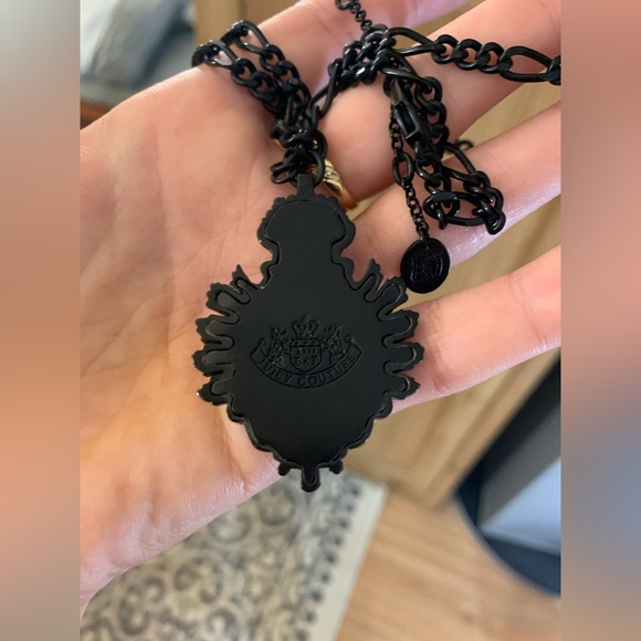 Juicy Couture Black crest necklace - Picture 6 of 10